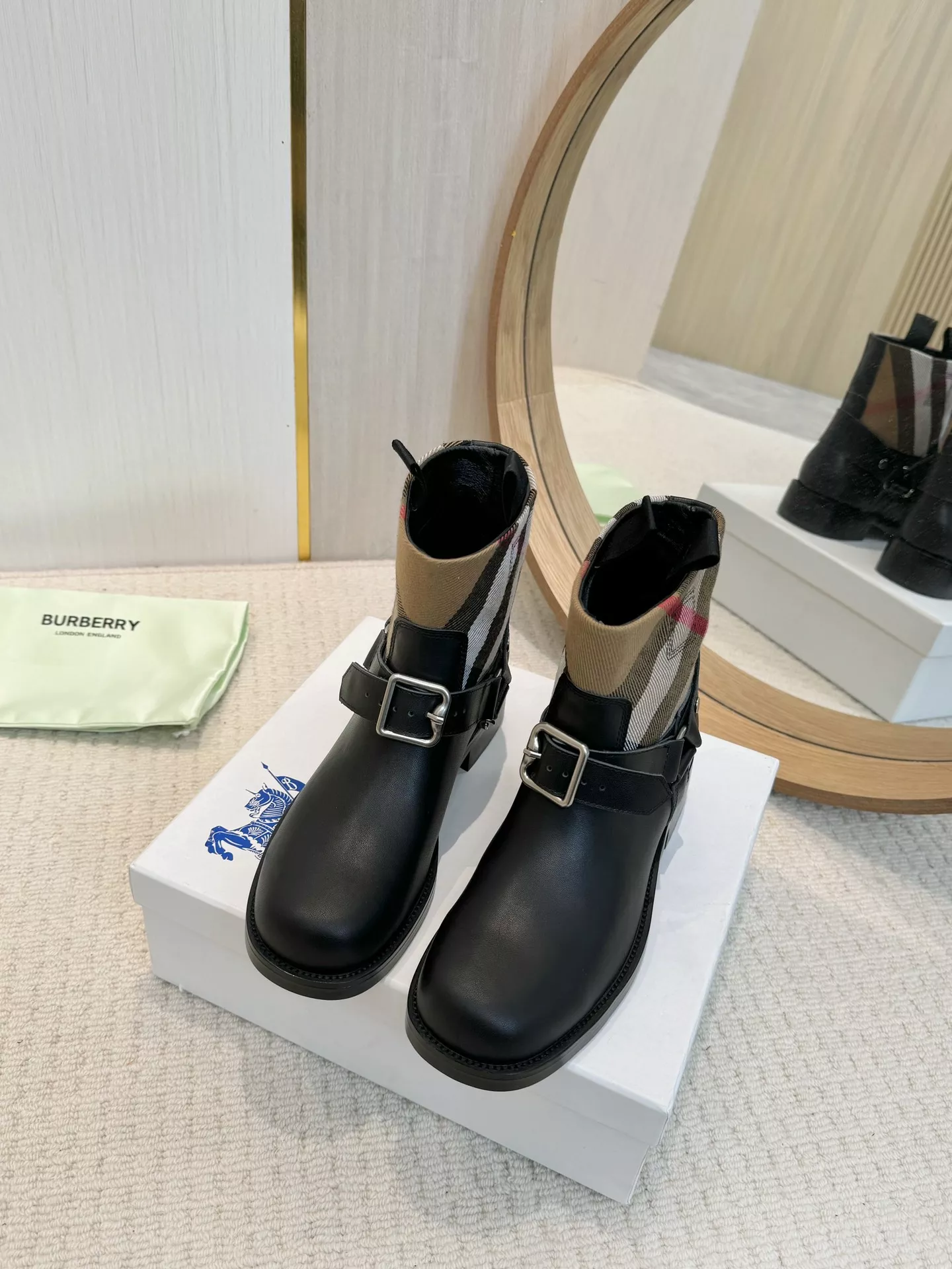 Popular 8491 Burberry Boots For Women