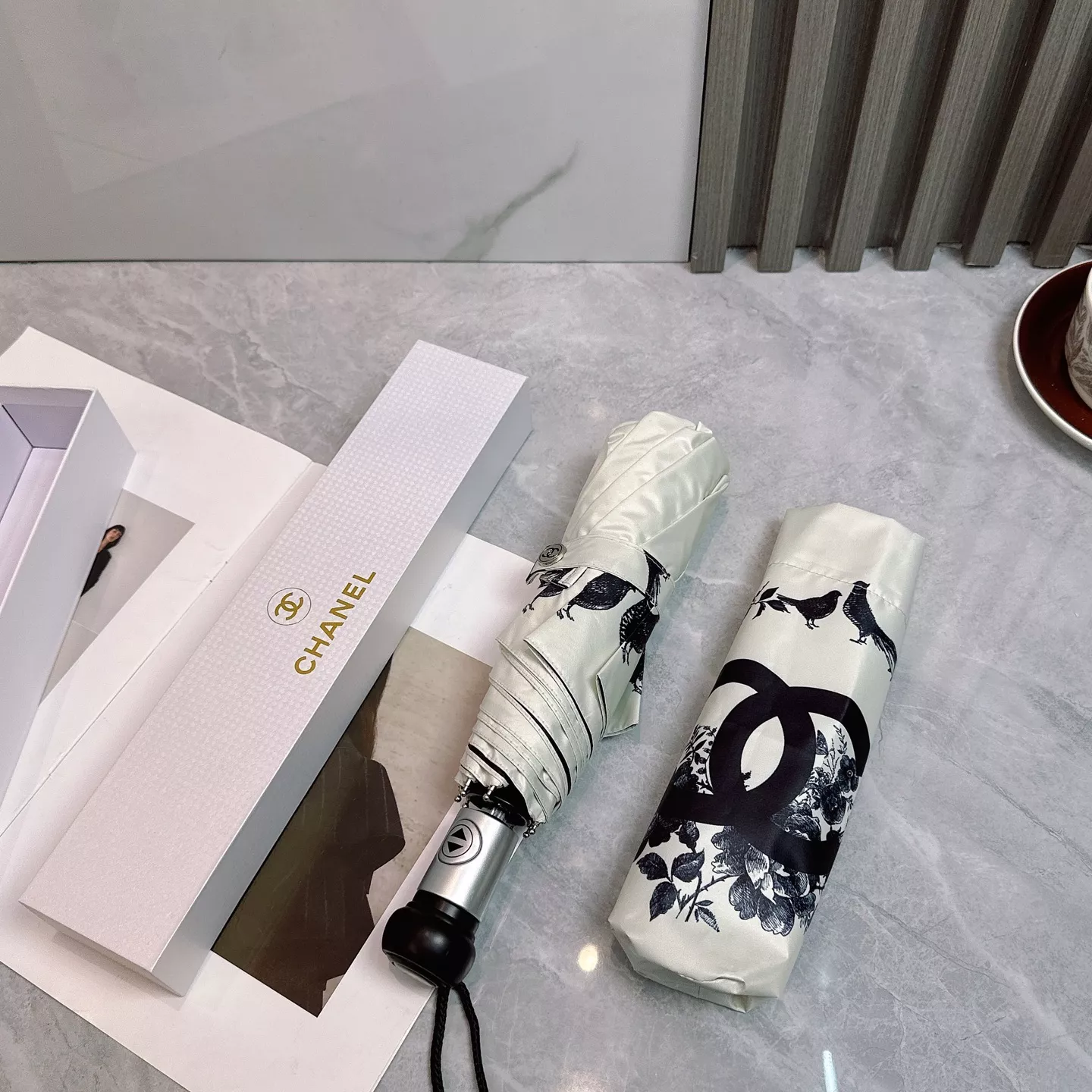 Popular 8594 Chanel Umbrellas
