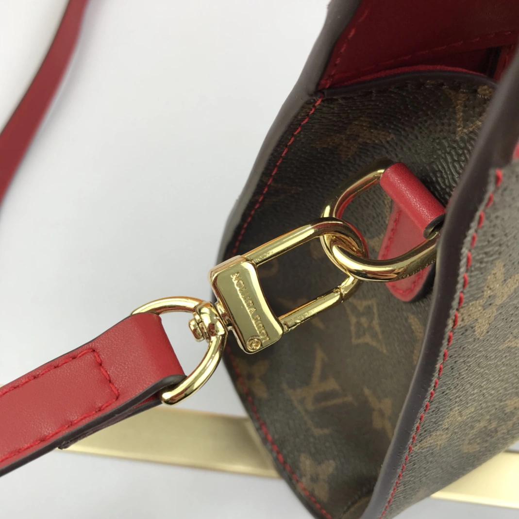 Popular 8667 Louis Vuitton AAA Quality Messenger Bags For Women