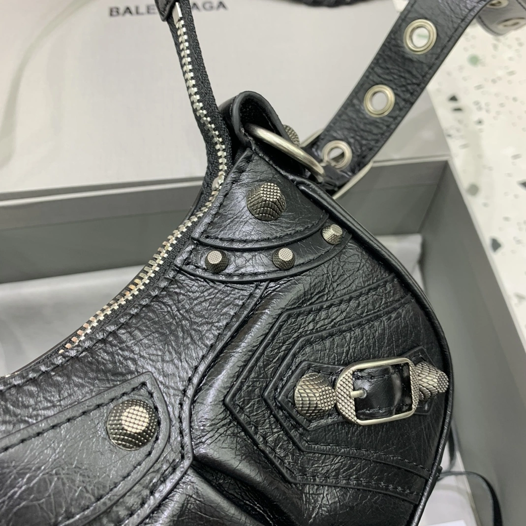 Popular 8691 Balenciaga AAA Quality Messenger Bags For Women