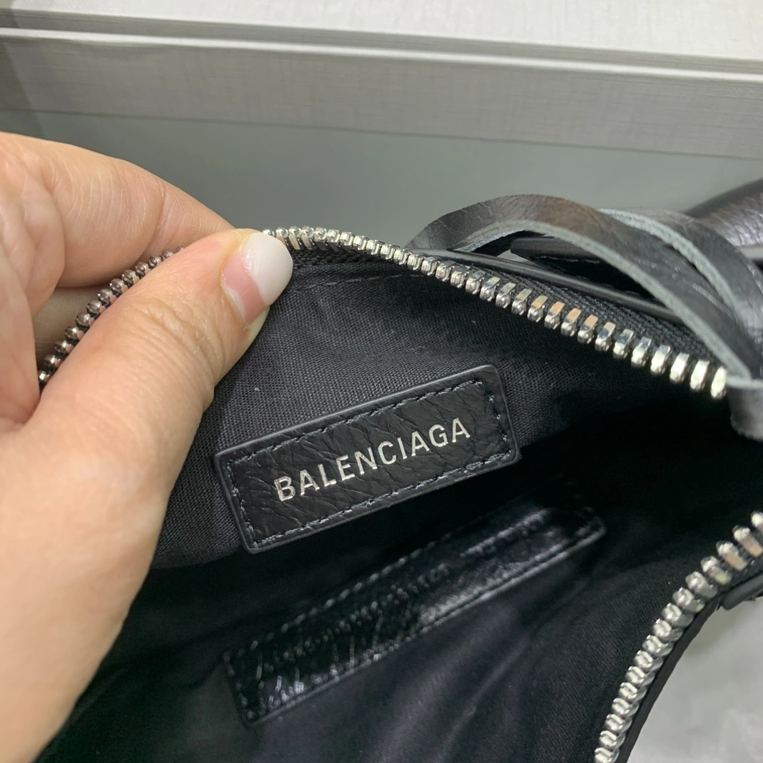 Popular 8691 Balenciaga AAA Quality Messenger Bags For Women
