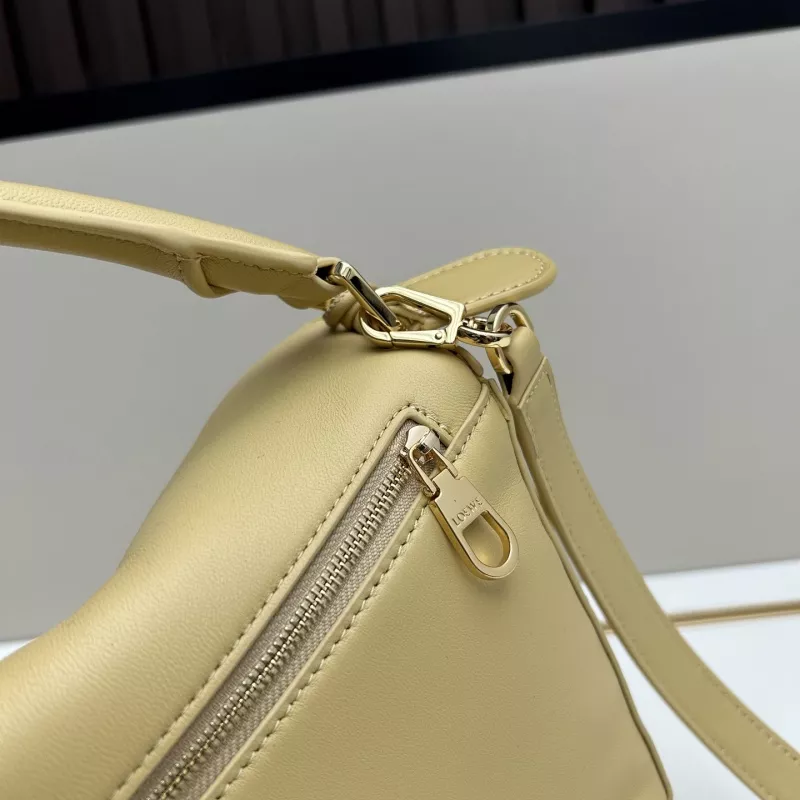 Popular 8756 LOEWE AAA Quality Messenger Bags For Women
