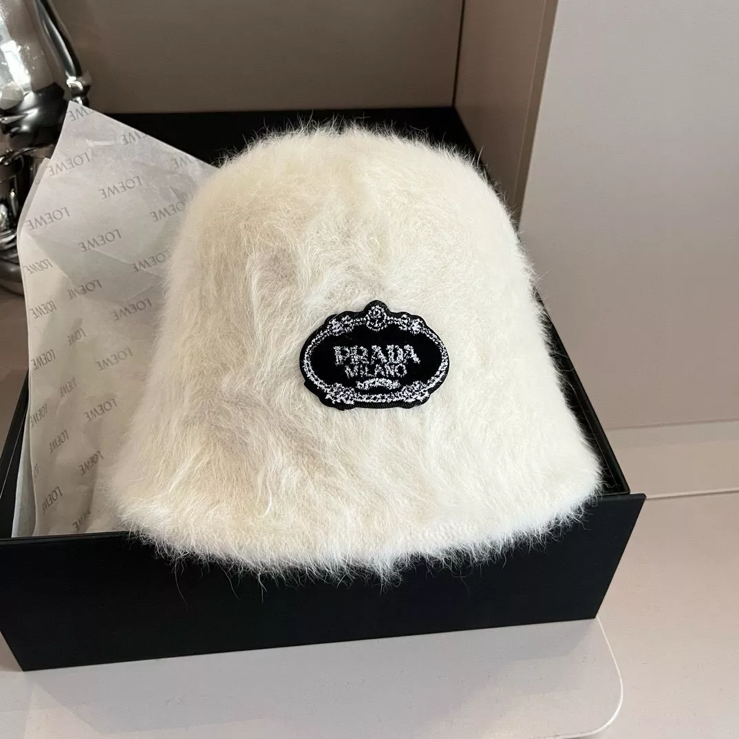 Popular 8927 Prada Caps