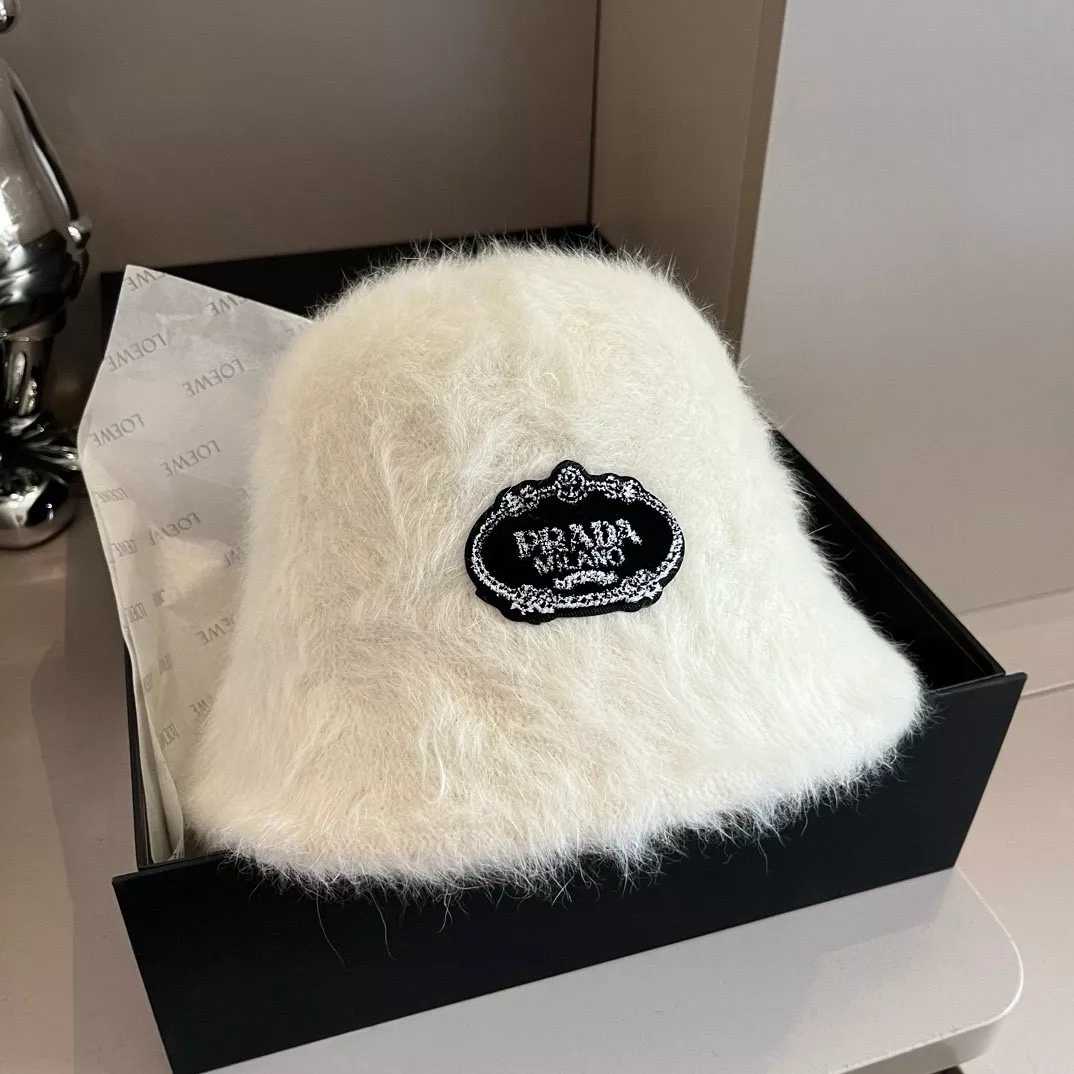 Popular 8927 Prada Caps