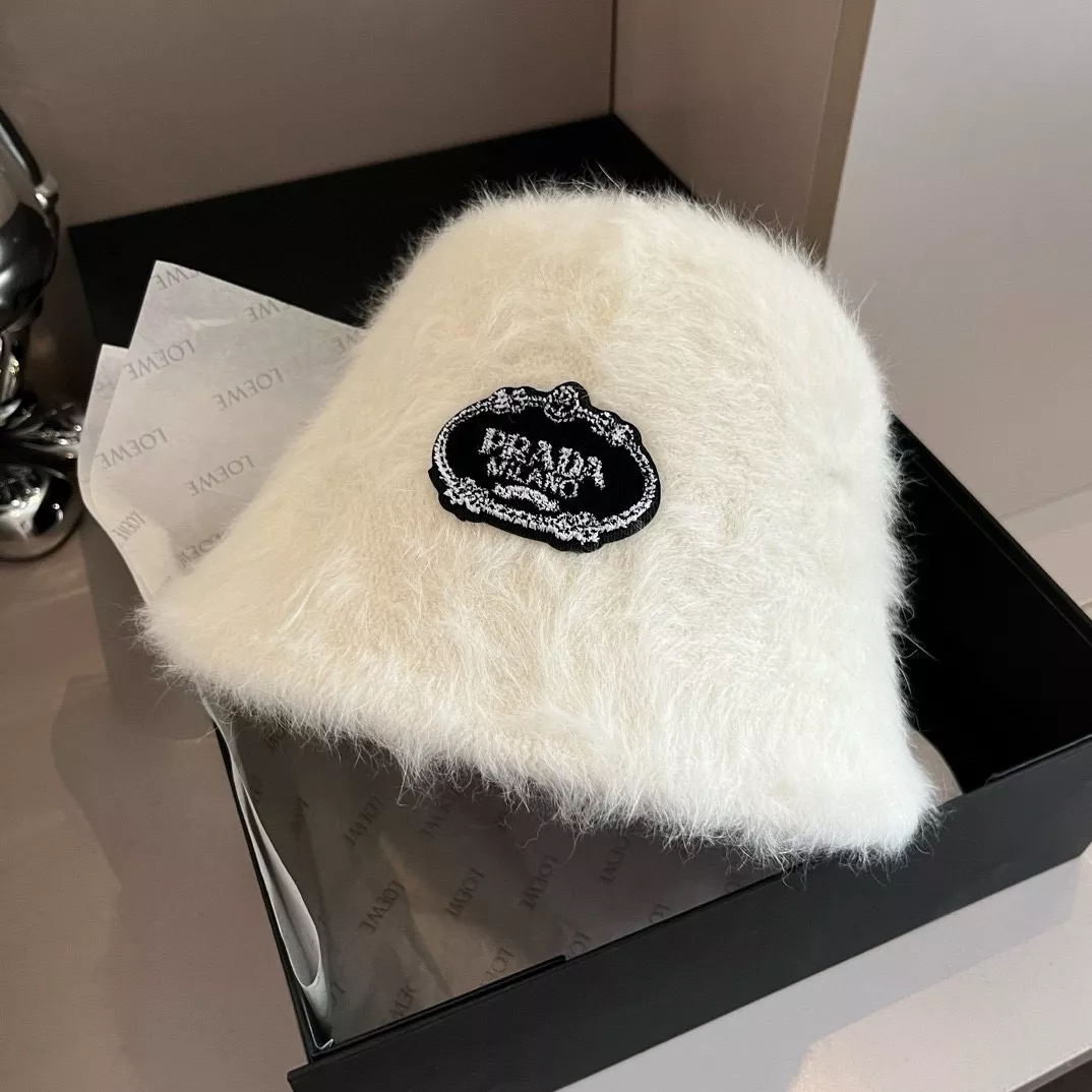 Popular 8927 Prada Caps