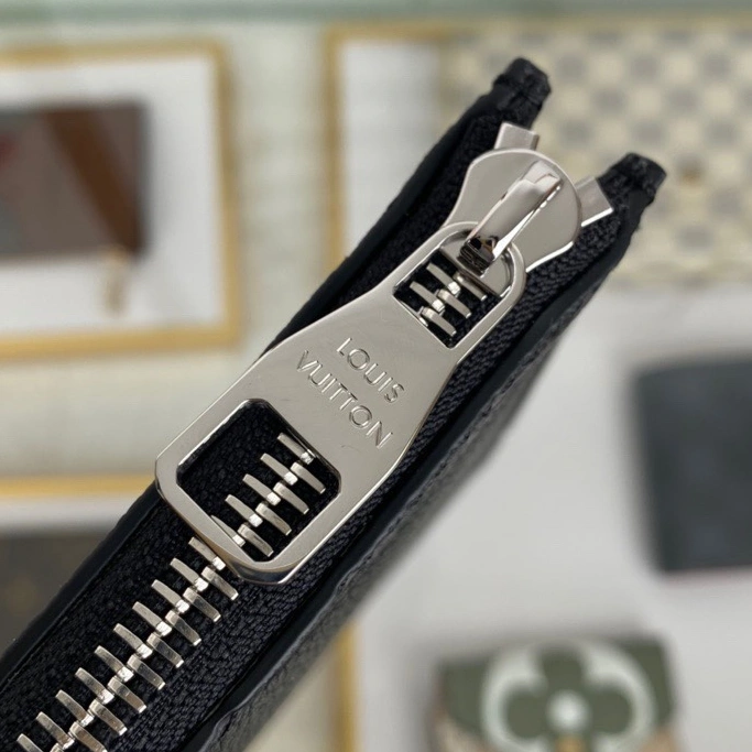 Popular 8998 Louis Vuitton AAA Man Wallets