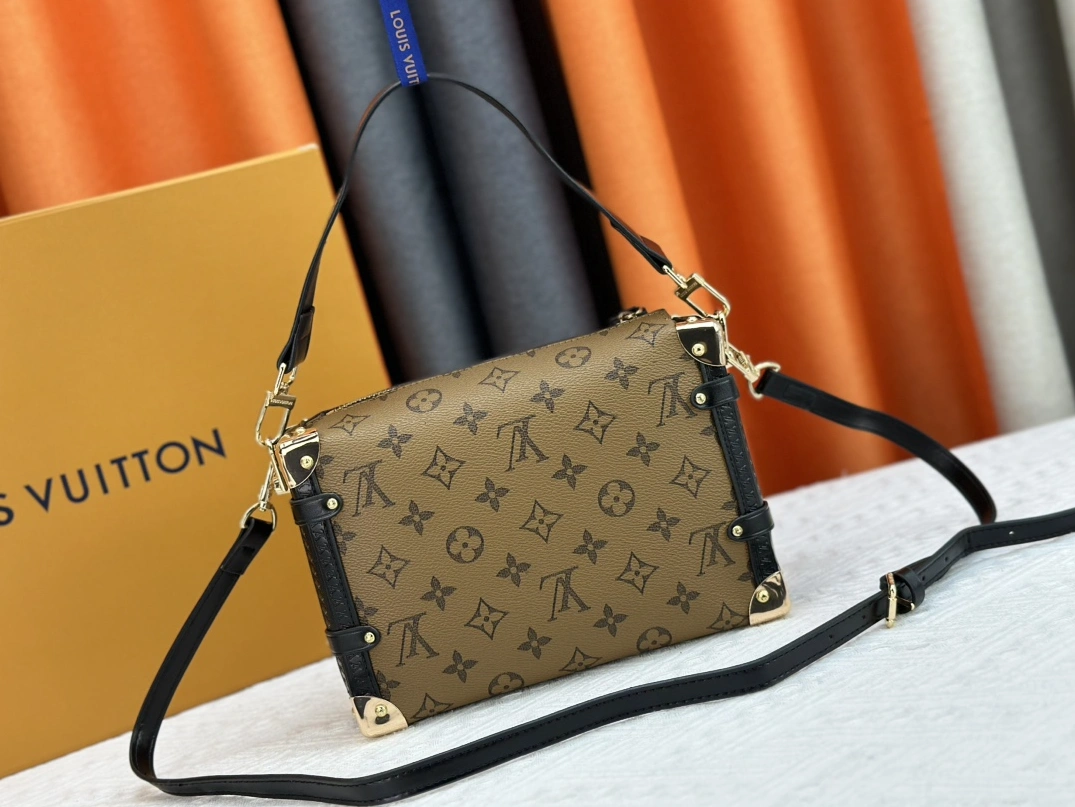 Popular 9122 Louis Vuitton AAA Quality Messenger Bags For Women