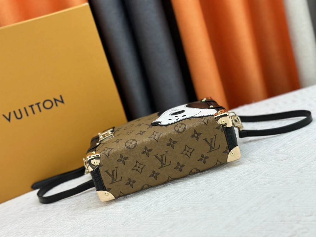 Popular 9122 Louis Vuitton AAA Quality Messenger Bags For Women