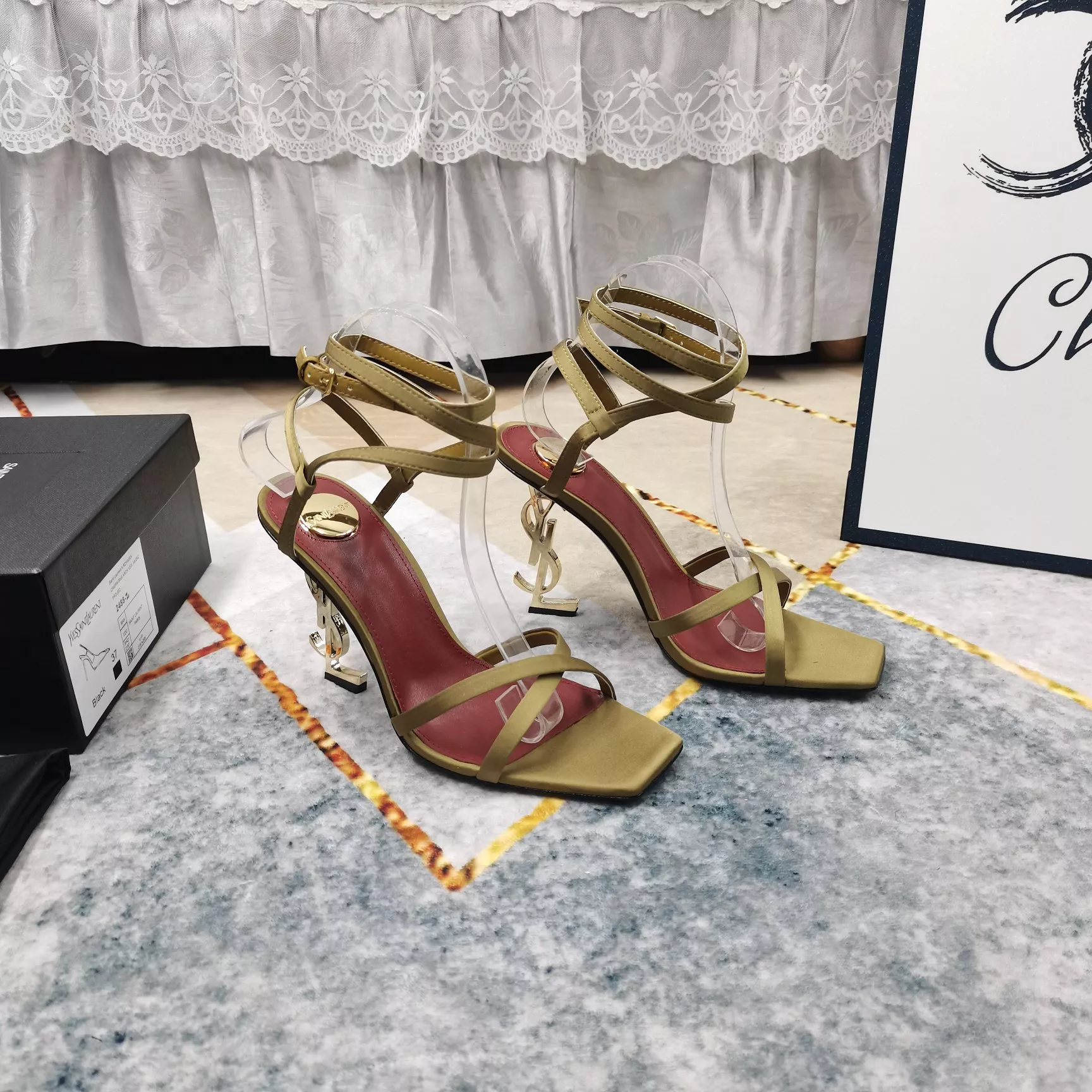 Popular 9175 Yves Saint Laurent YSL Sandal For Women