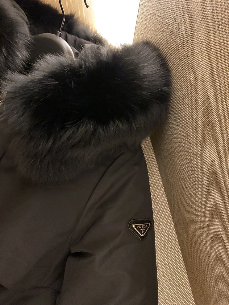 Popular 9423 Prada Down Feather Coat Long Sleeved For Women