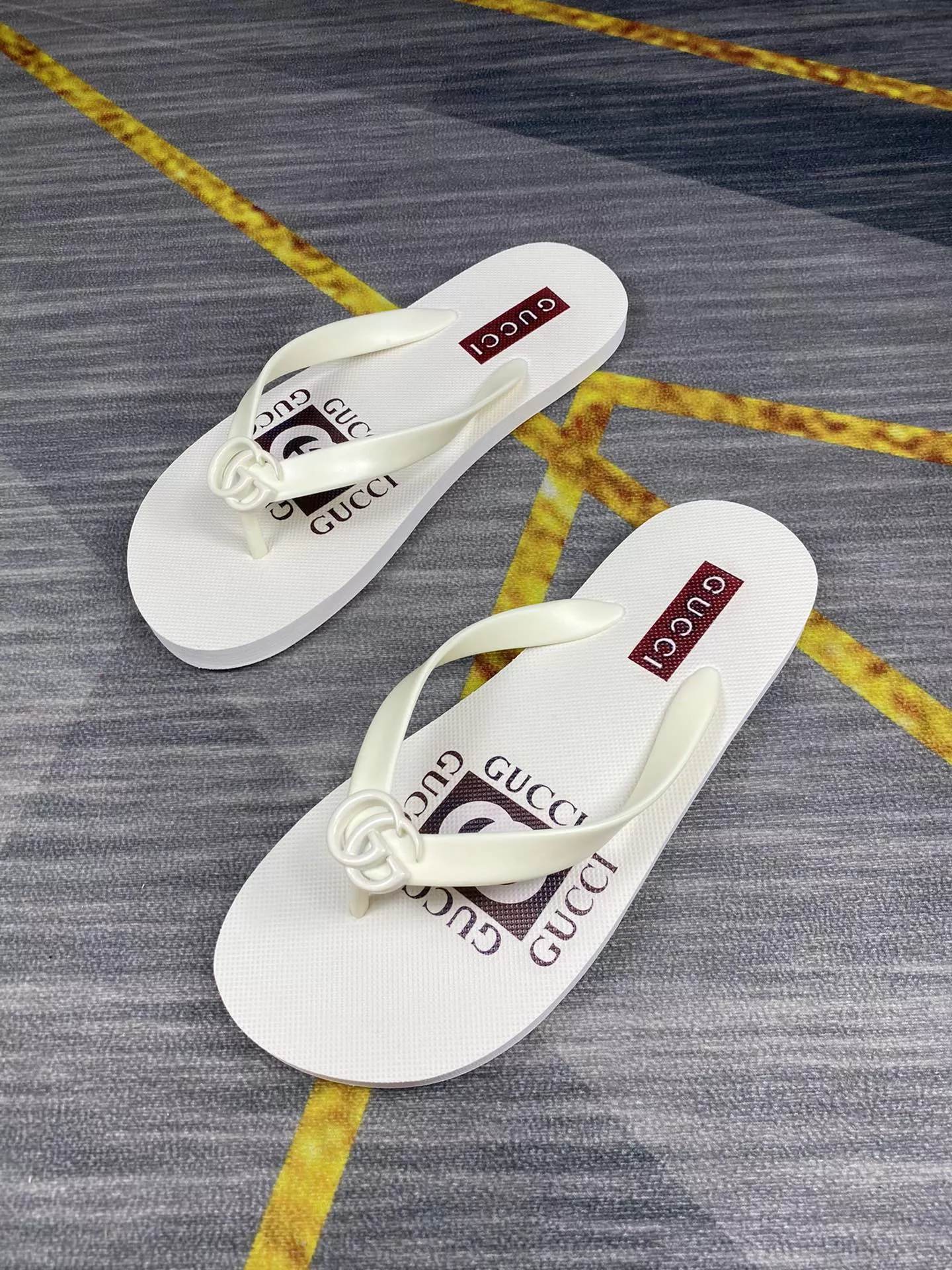 Popular 9934 Gucci Slippers For Men