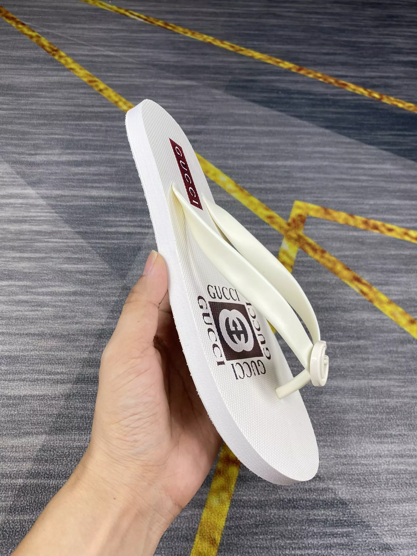 Popular 9934 Gucci Slippers For Men