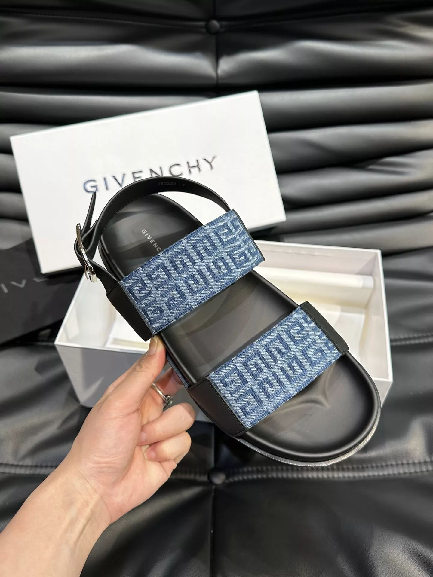 Practical 1225 Givenchy Sandal For Men