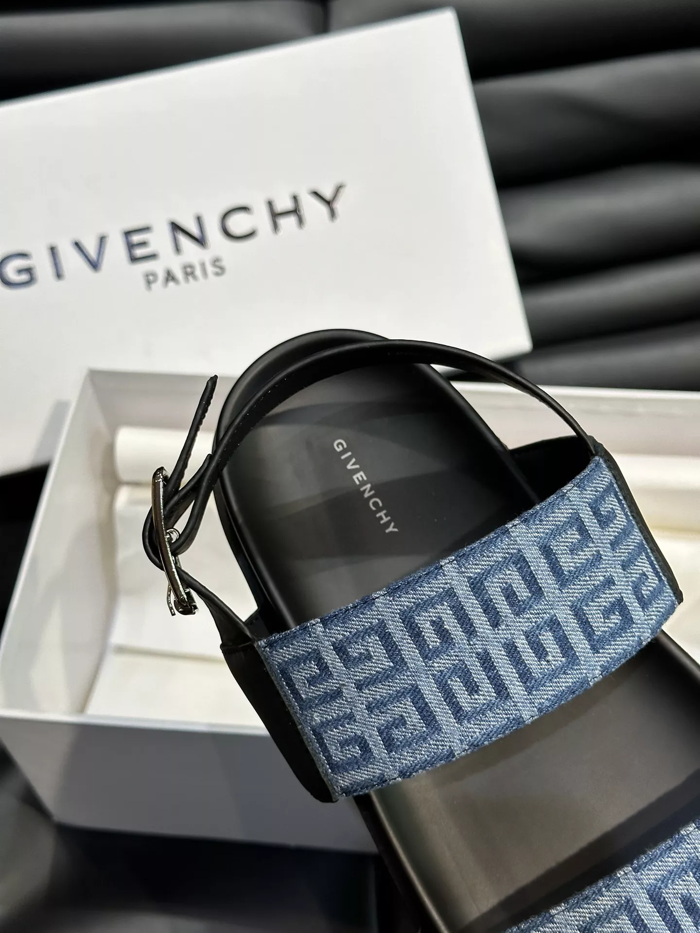 Practical 1225 Givenchy Sandal For Men