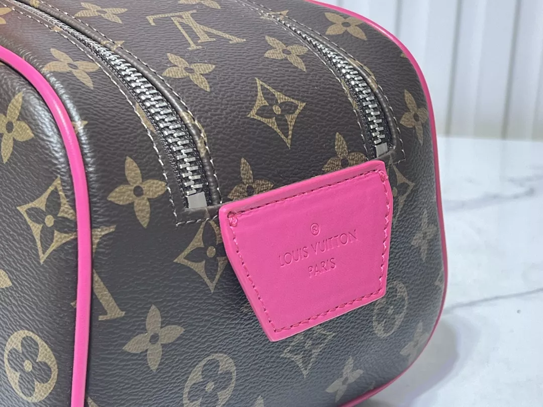Practical 1432 Louis Vuitton AAA Quality Handbags For Women
