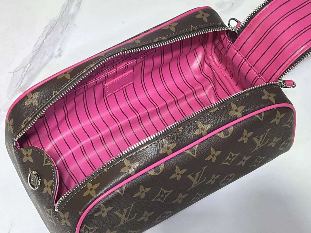 Practical 1432 Louis Vuitton AAA Quality Handbags For Women