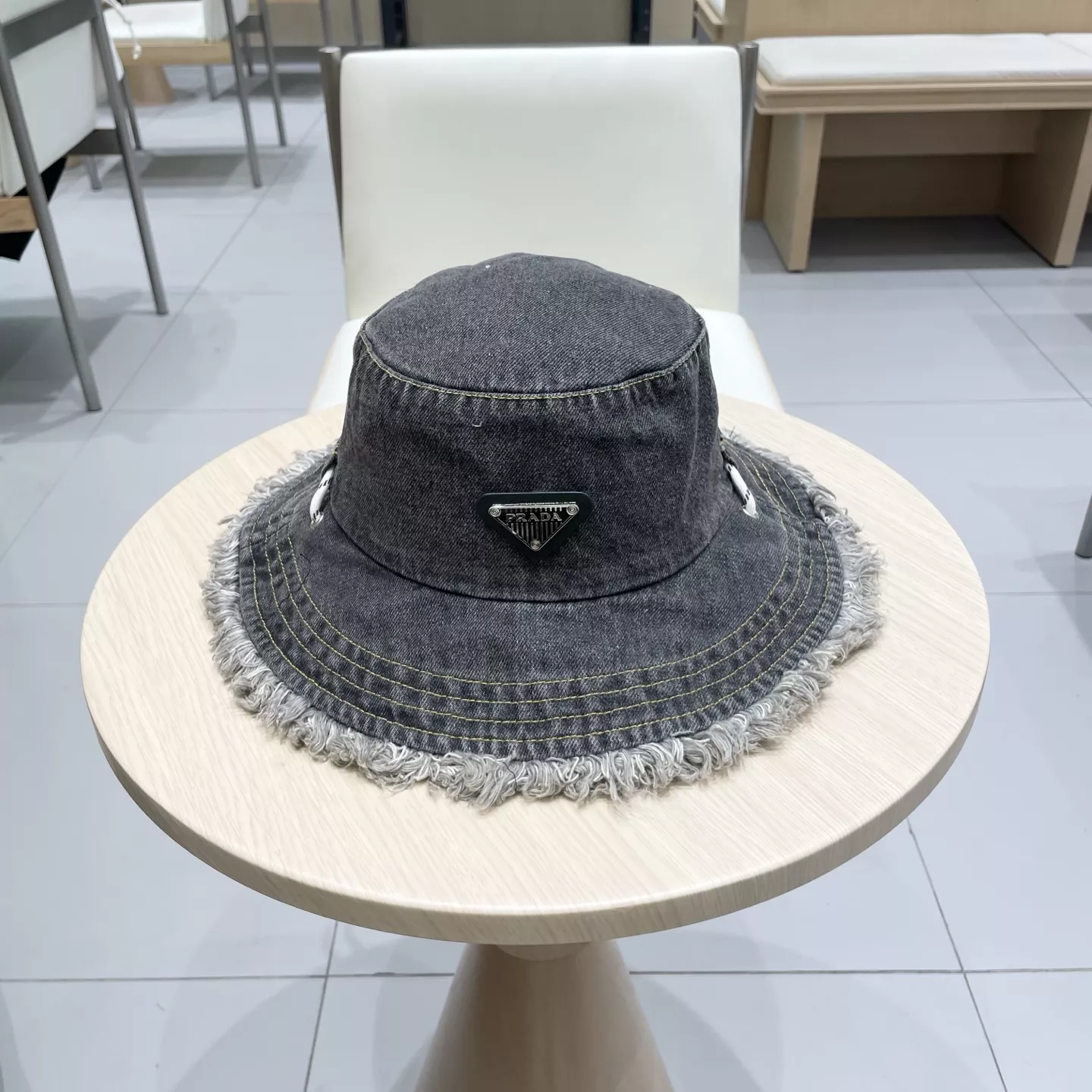 Practical 1662 Prada Caps
