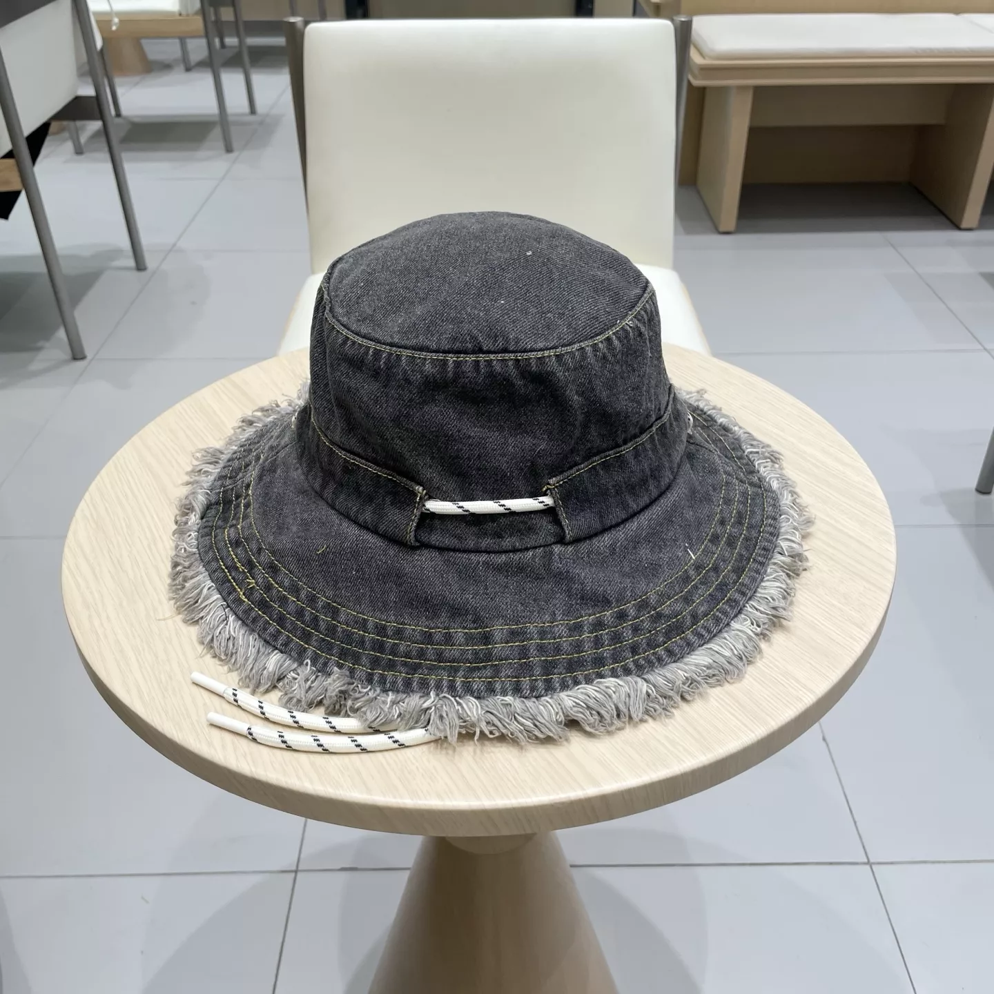 Practical 1662 Prada Caps