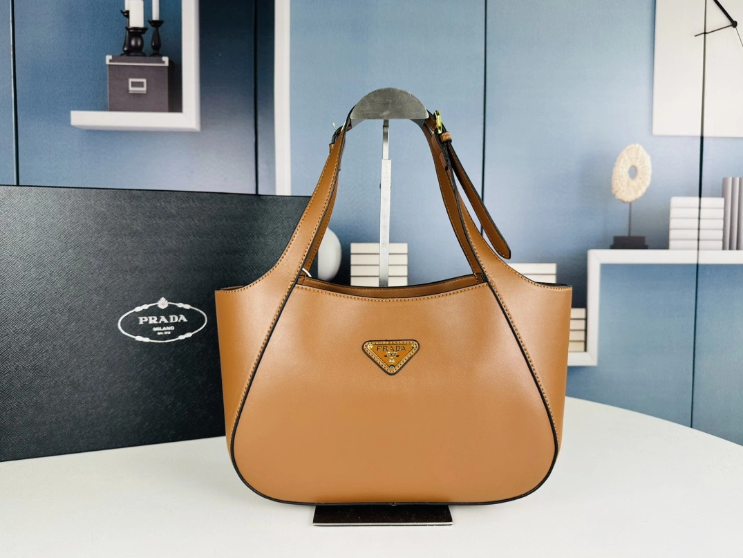 Practical 1860 Prada AAA Quality Handbags For Women