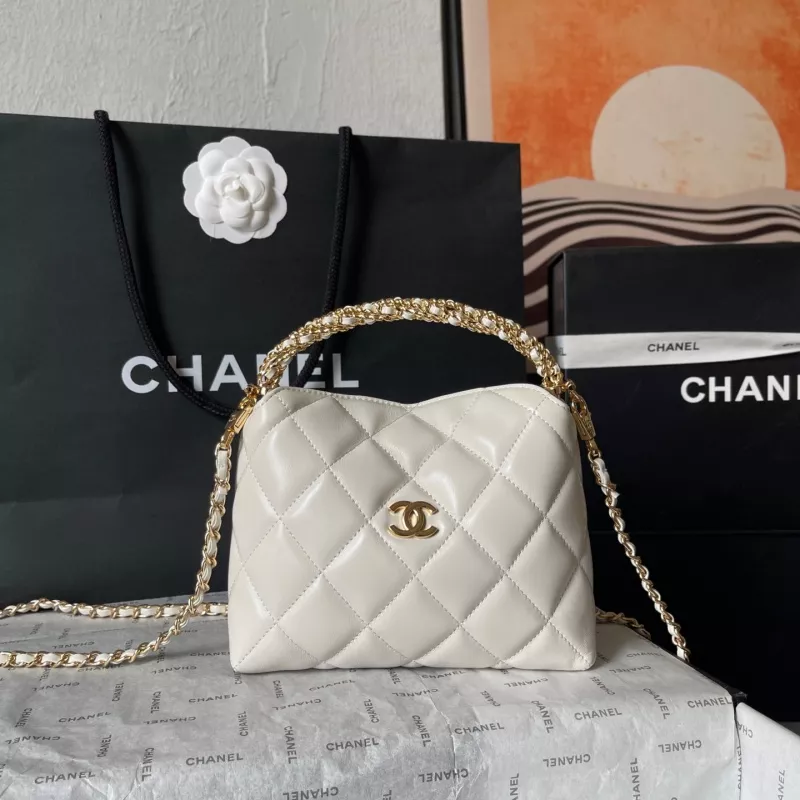 Practical 2116 Chanel AAA Quality Messenger Bags For Women