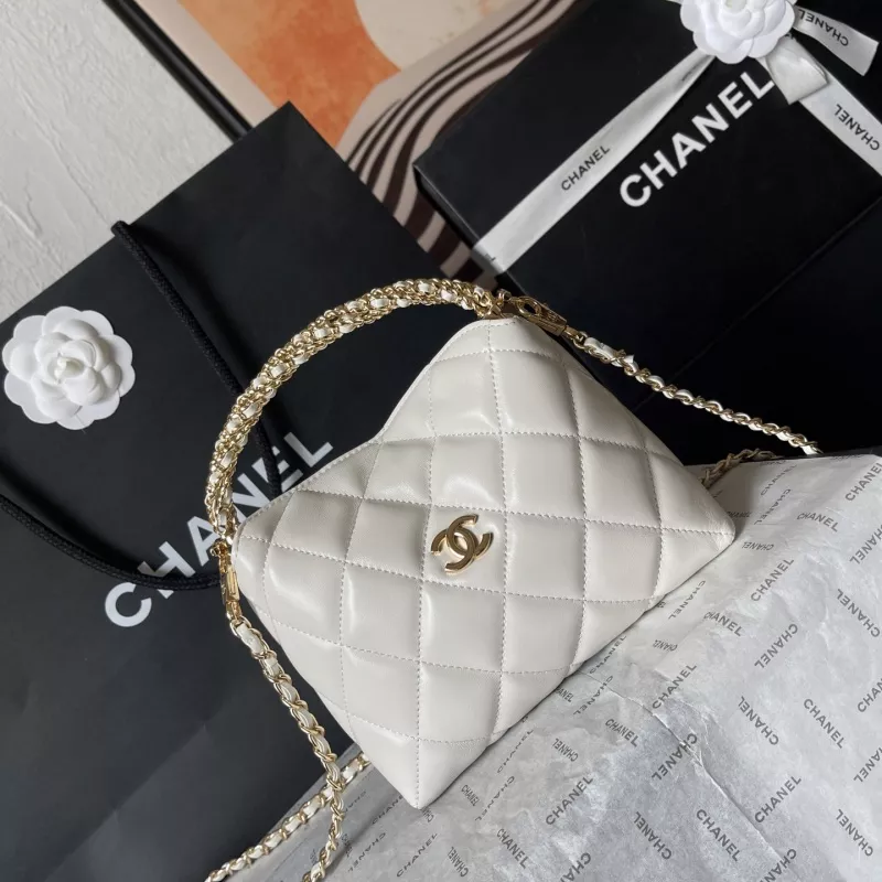 Practical 2116 Chanel AAA Quality Messenger Bags For Women
