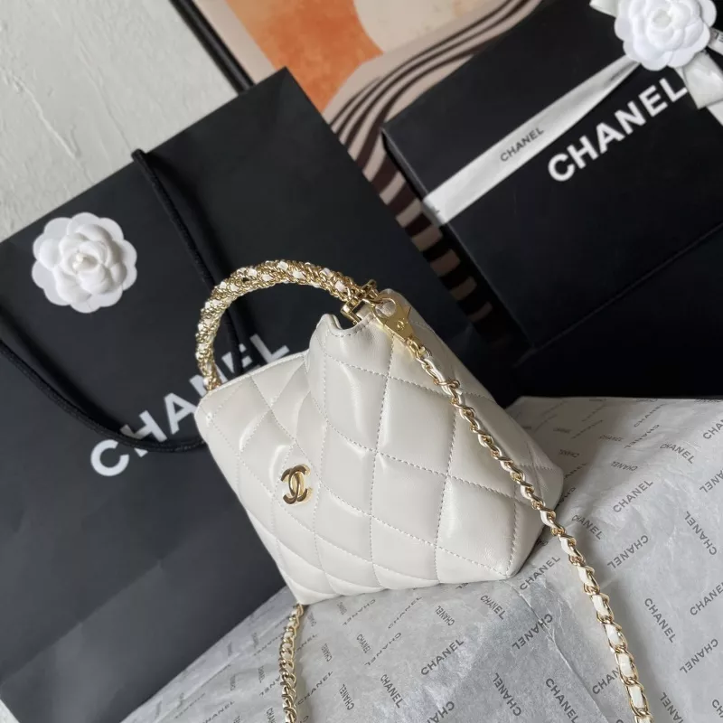 Practical 2116 Chanel AAA Quality Messenger Bags For Women