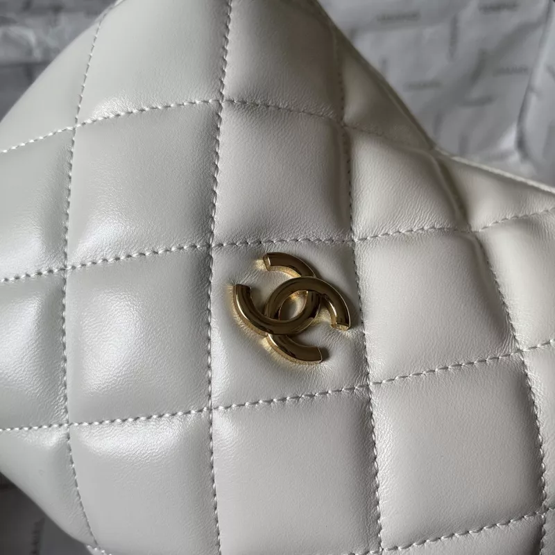 Practical 2116 Chanel AAA Quality Messenger Bags For Women