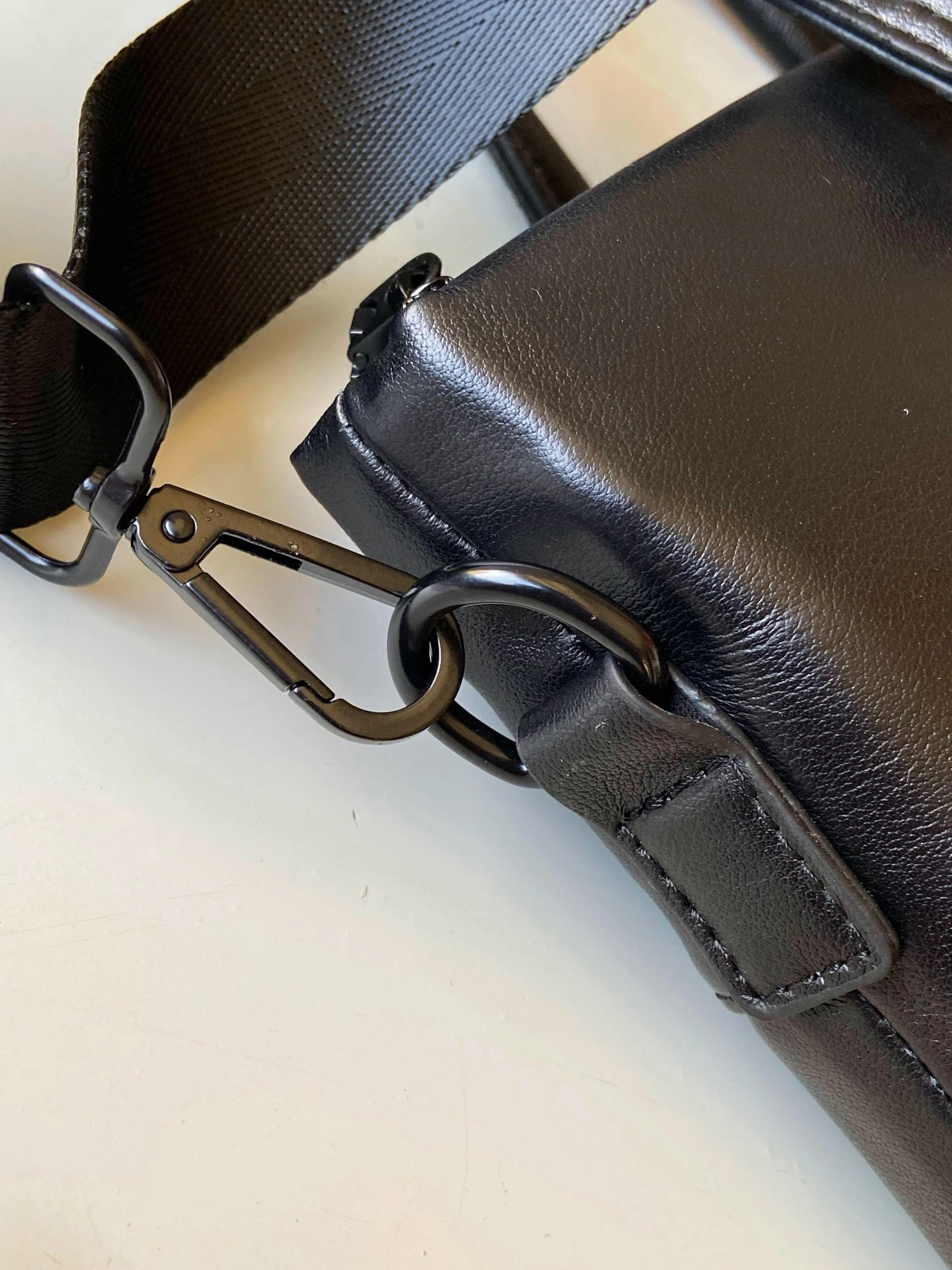 Practical 2309 Versace AAA Man Handbags