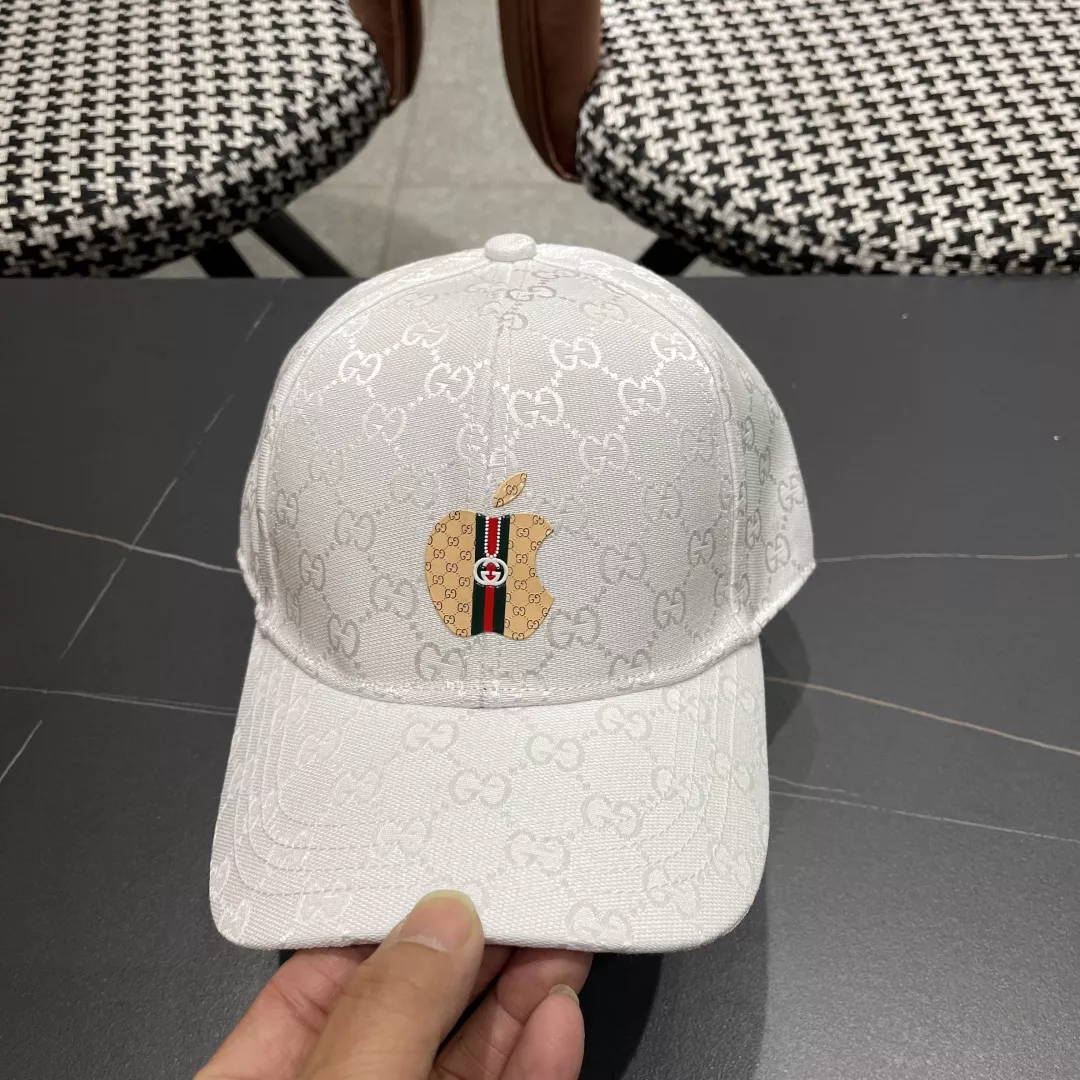Practical 2674 Gucci Caps