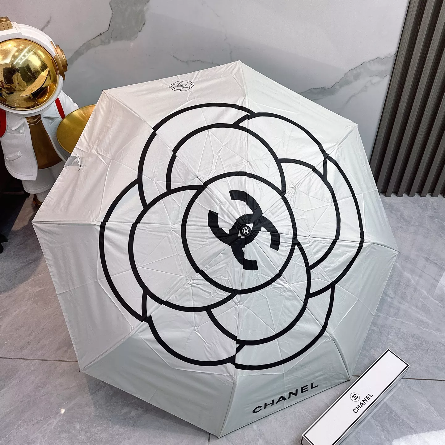 Practical 2708 Chanel Umbrellas