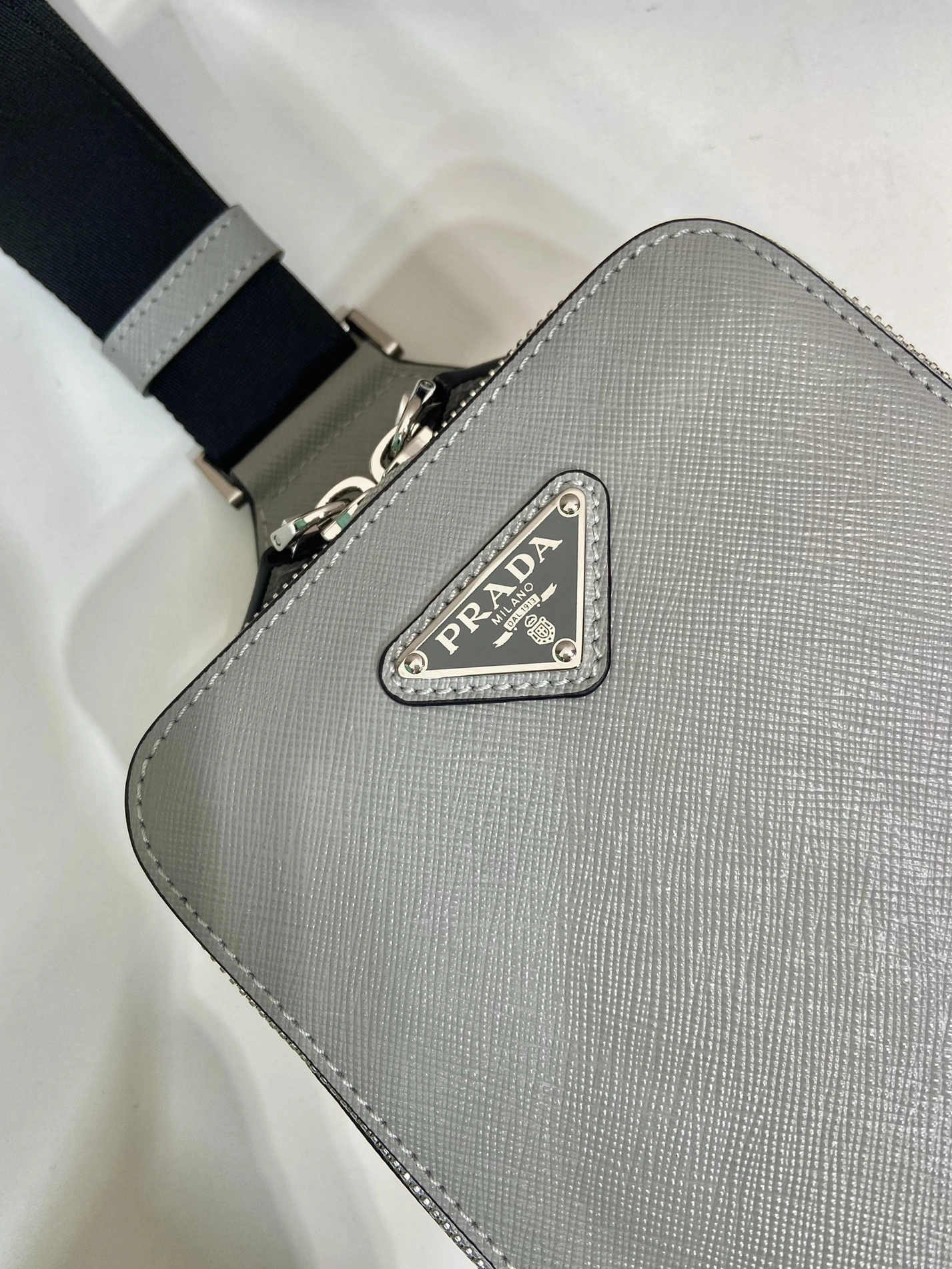 Practical 274 Prada AAA Man Messenger Bags