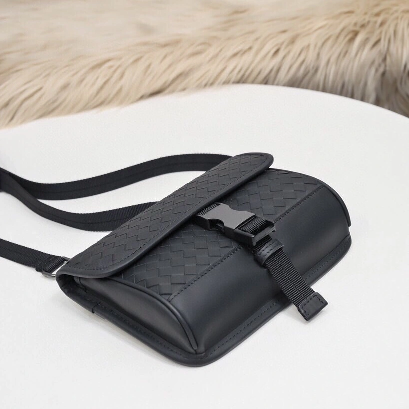 Practical 2776 Bottega Veneta AAA Man Messenger Bags