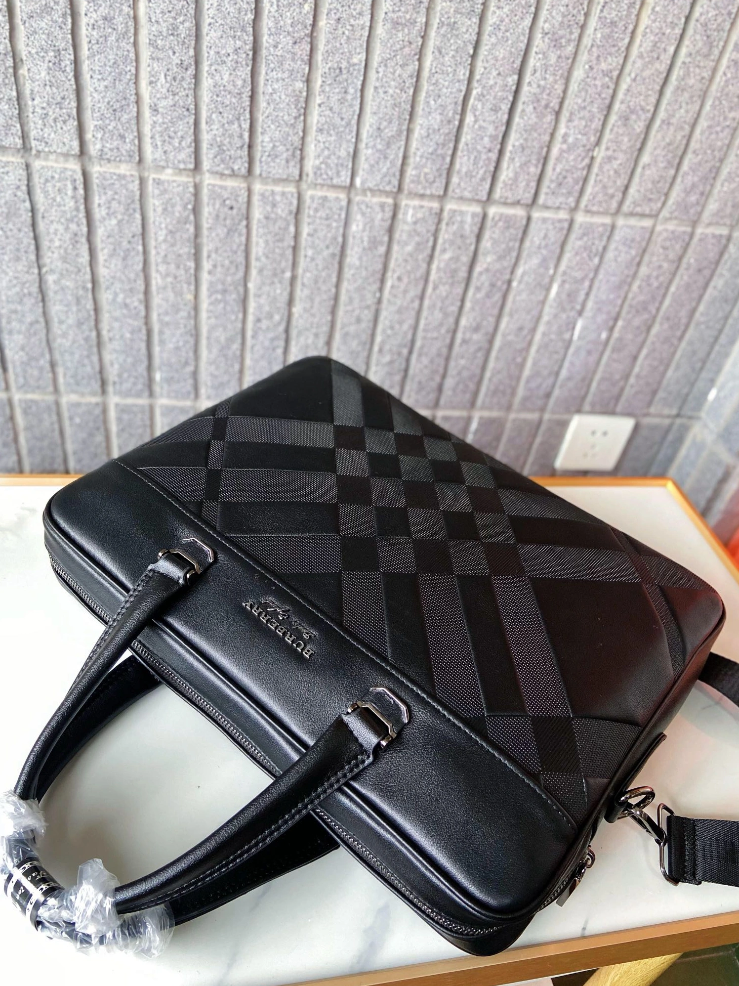 Practical 2876 Burberry AAA Man Handbags