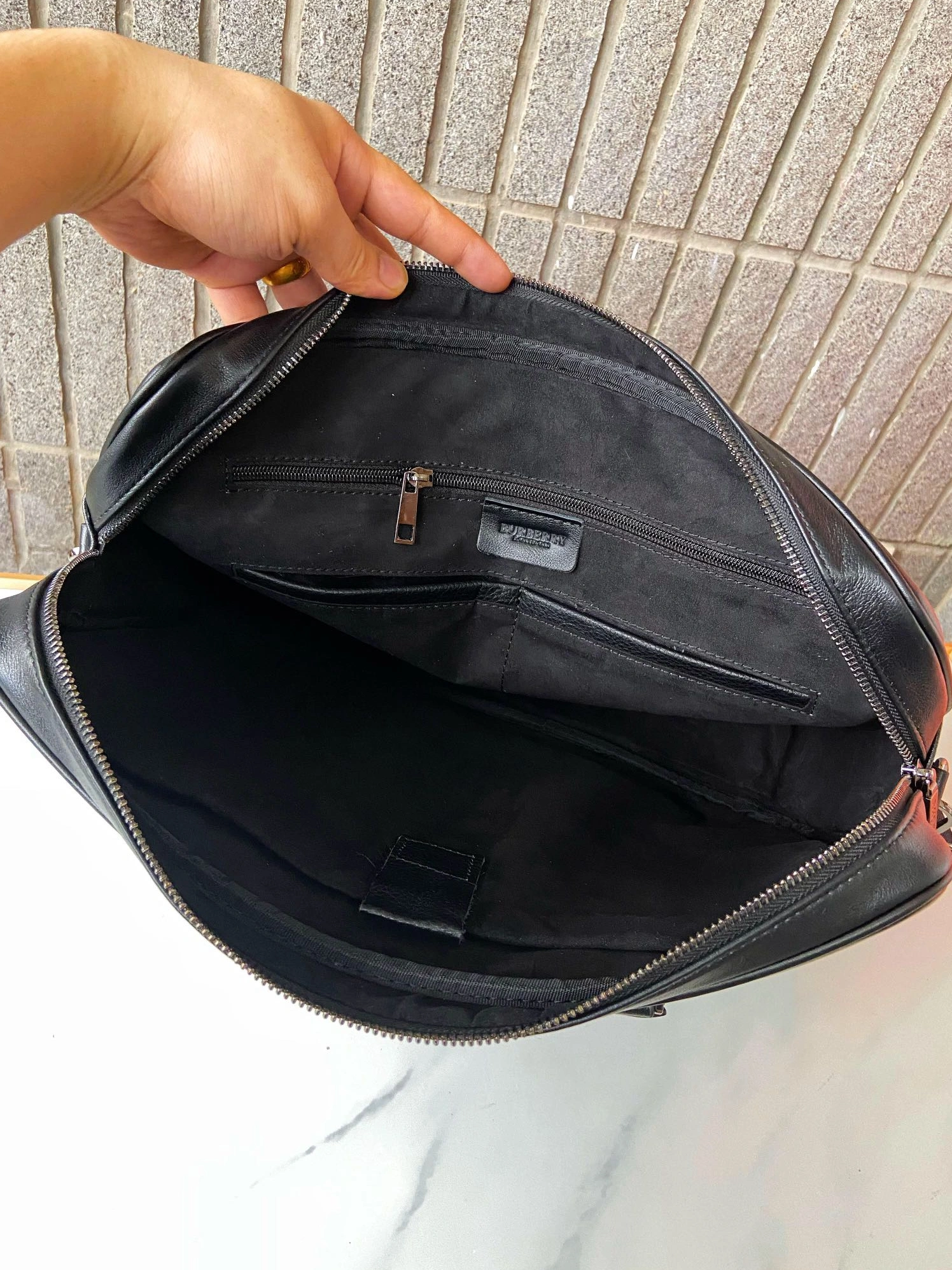 Practical 2876 Burberry AAA Man Handbags