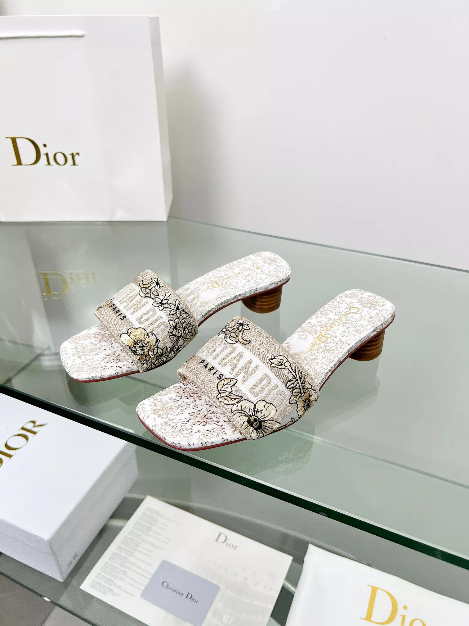 Practical 3065 Christian Dior Slippers For Women