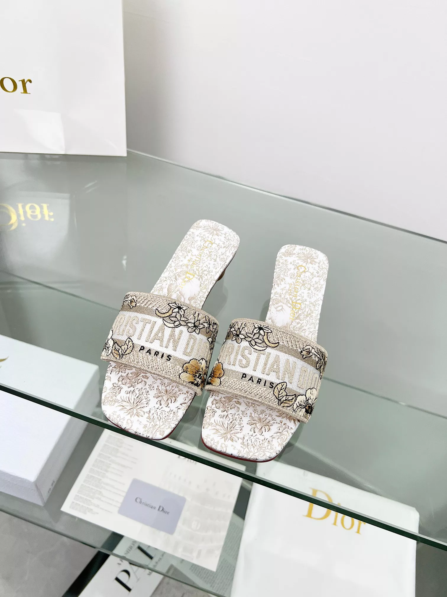 Practical 3065 Christian Dior Slippers For Women