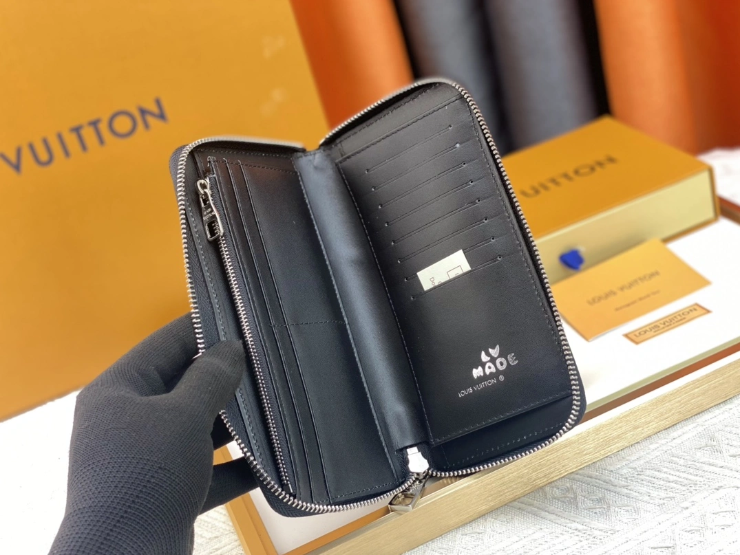 Practical 3438 Louis Vuitton AAA Quality Wallets