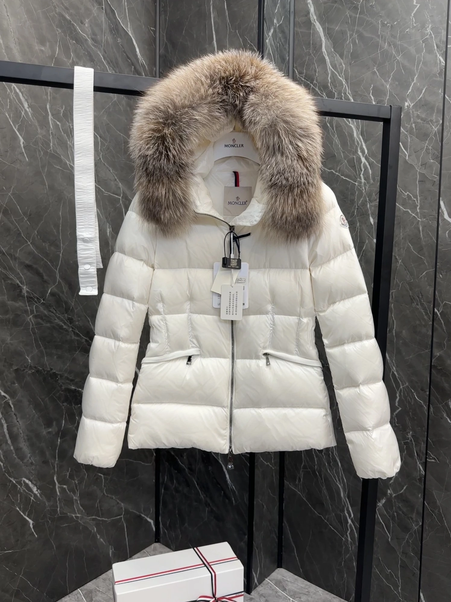 Practical 3836 Moncler Down Feather Coat Long Sleeved For Women