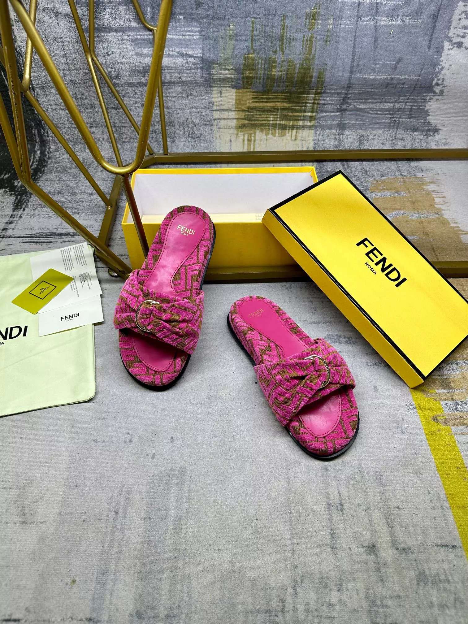 Practical 3886 Fendi Slippers For Women