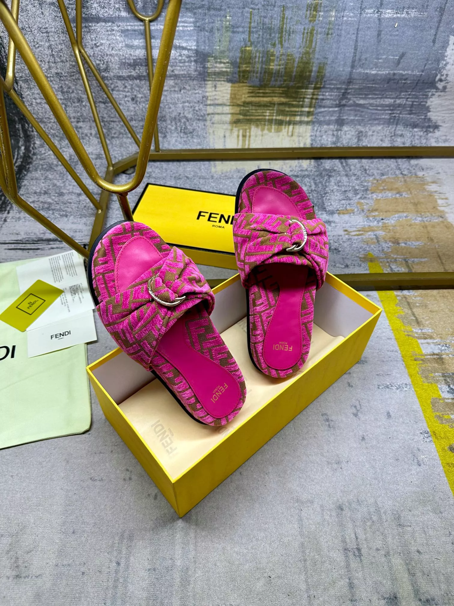 Practical 3886 Fendi Slippers For Women