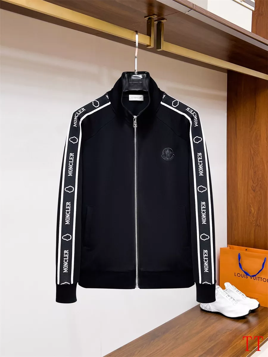 Practical 3995 Moncler Tracksuits Long Sleeved For Men