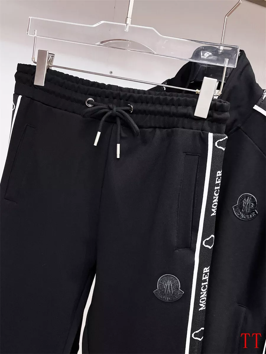 Practical 3995 Moncler Tracksuits Long Sleeved For Men
