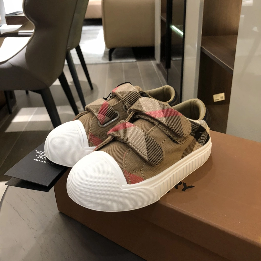 Practical 4114 Burberry Kids' Shoes