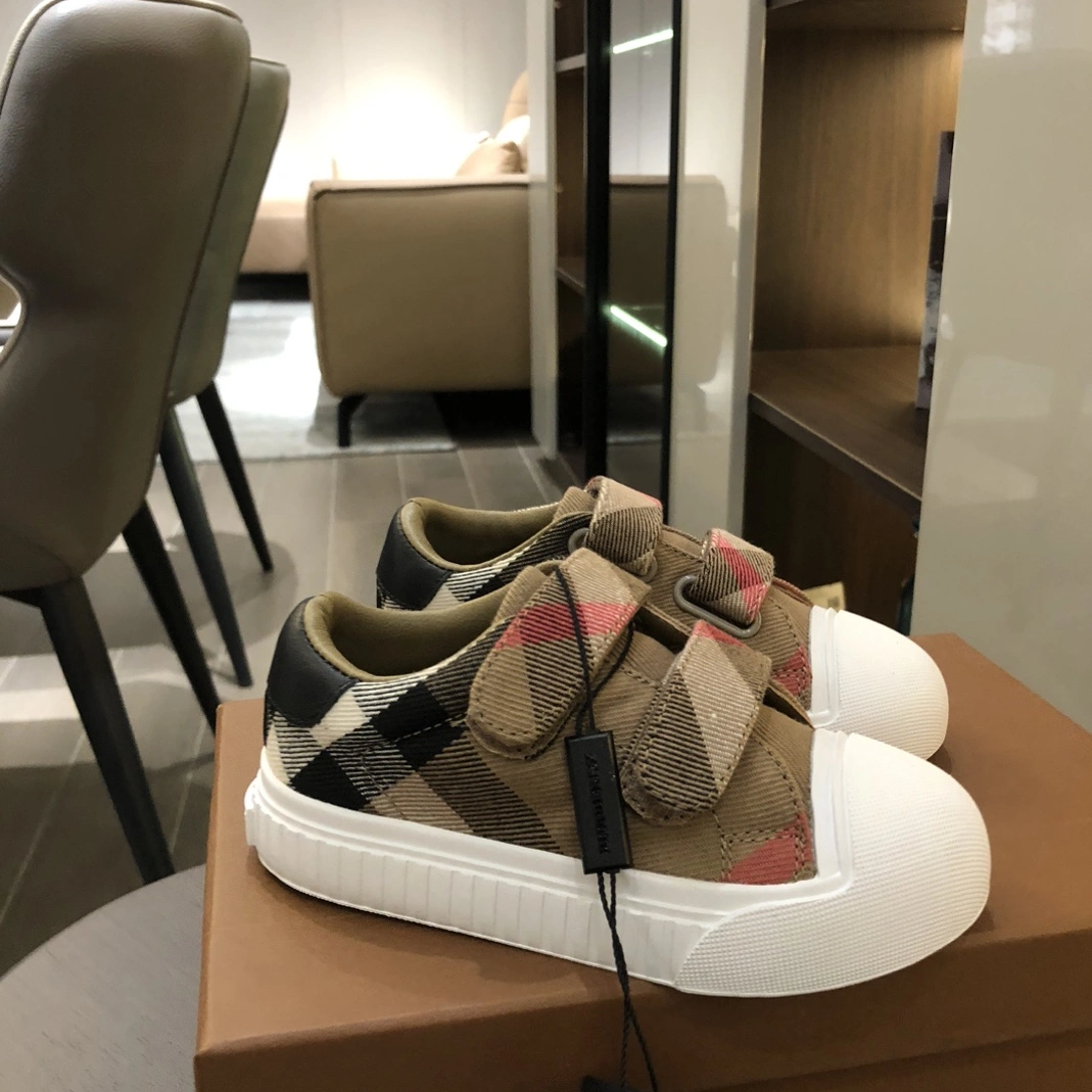 Practical 4114 Burberry Kids' Shoes