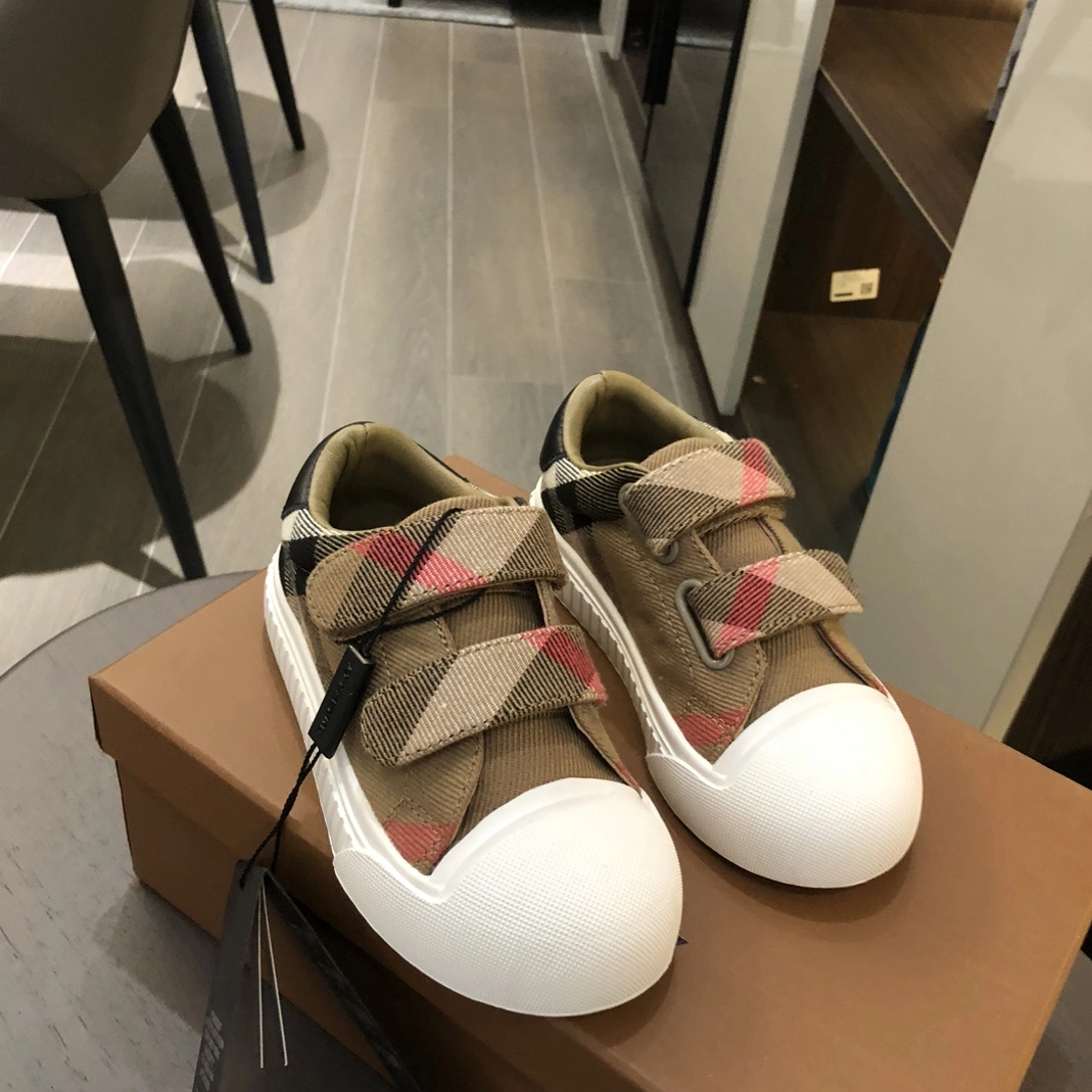 Practical 4114 Burberry Kids' Shoes