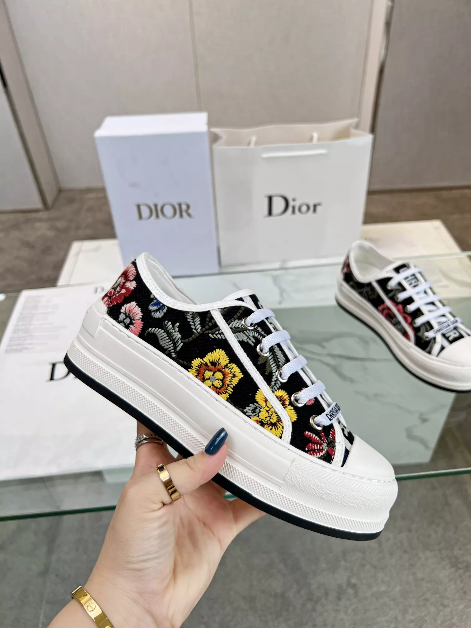 Practical 4392 Christian Dior Casual Shoes For Women