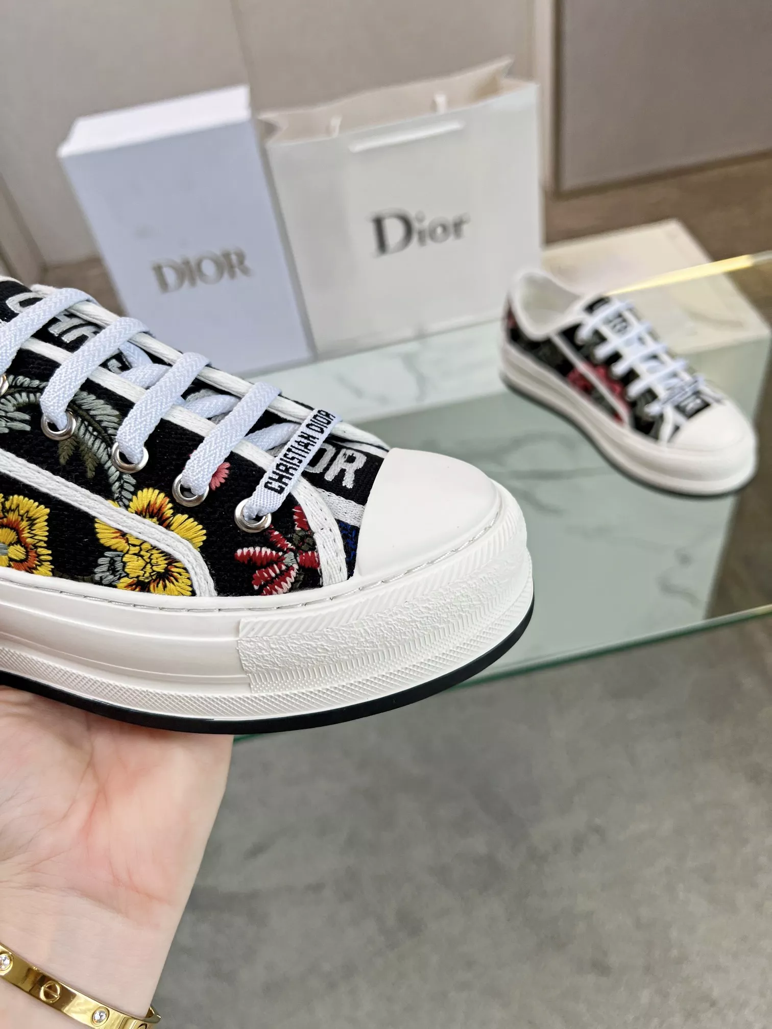 Practical 4392 Christian Dior Casual Shoes For Women