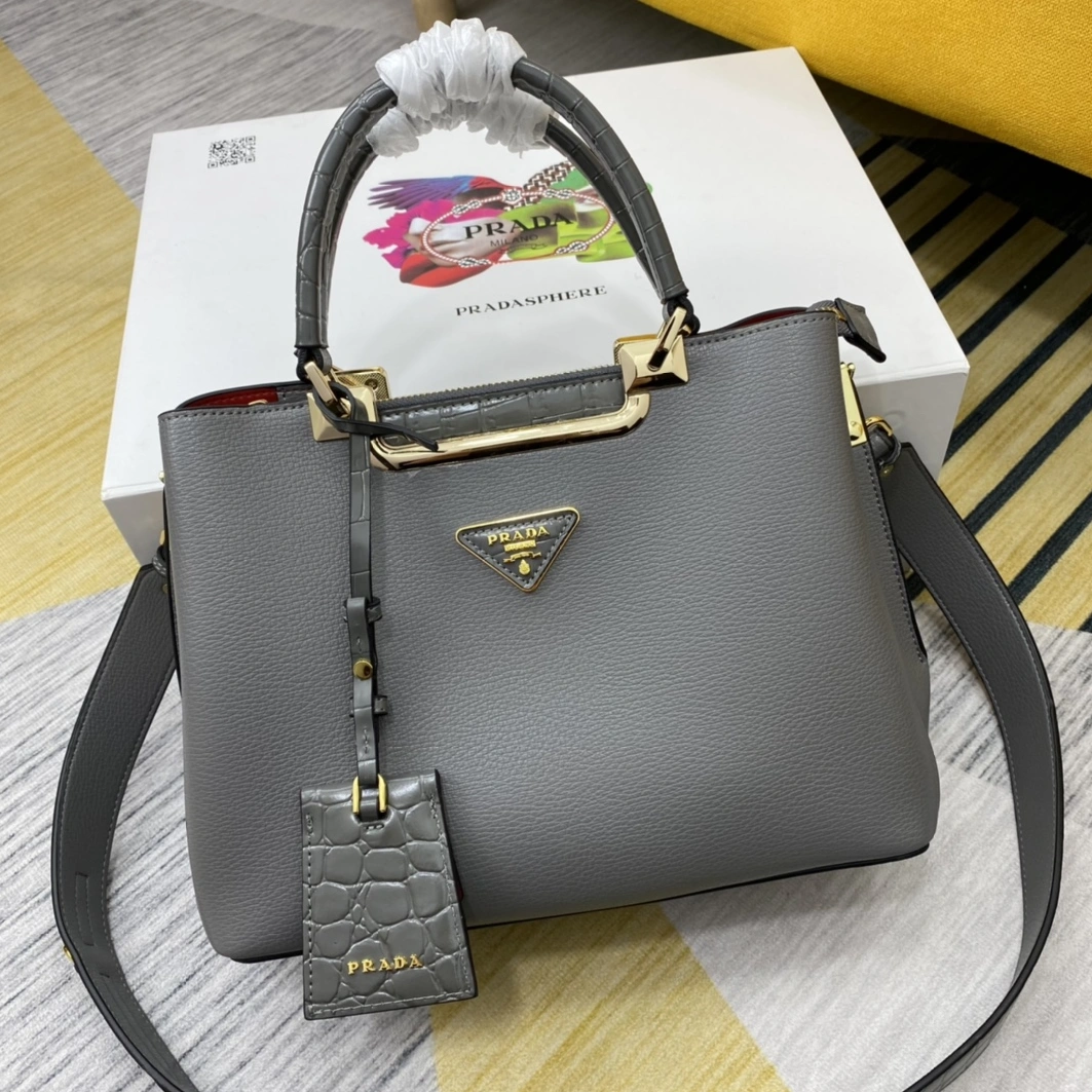 Practical 4449 Prada AAA Quality Handbags For Women