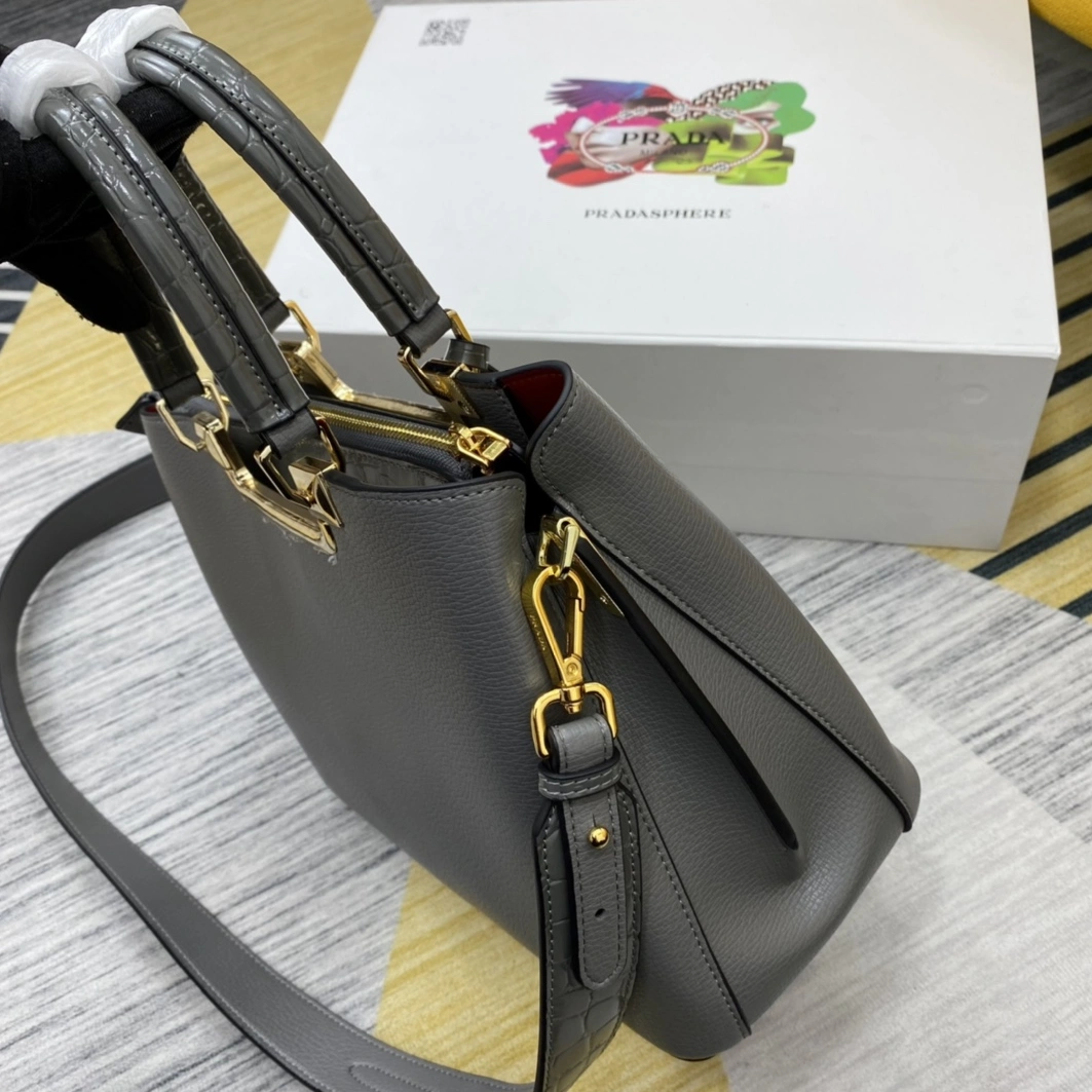 Practical 4449 Prada AAA Quality Handbags For Women