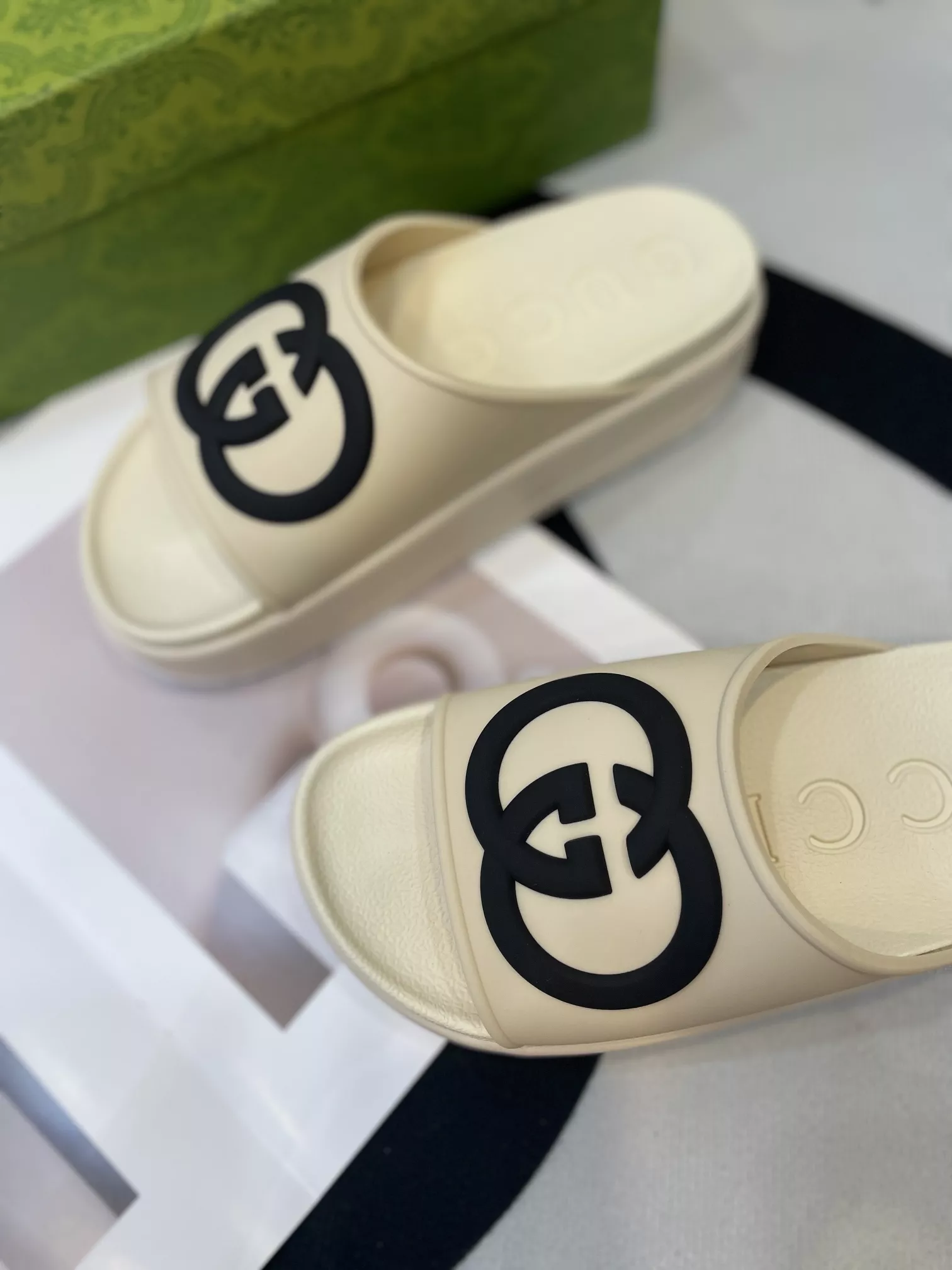 Practical 4616 Gucci Slippers For Women